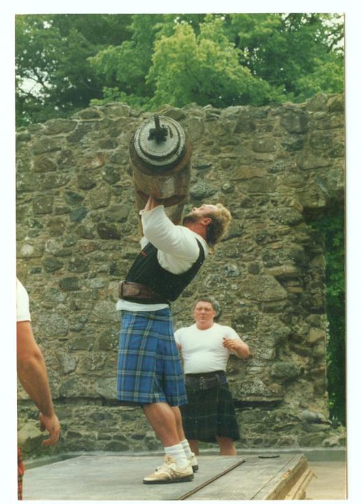 比尔·卡兹迈尔:3次世界最强大力士冠军,因实力太强被禁赛